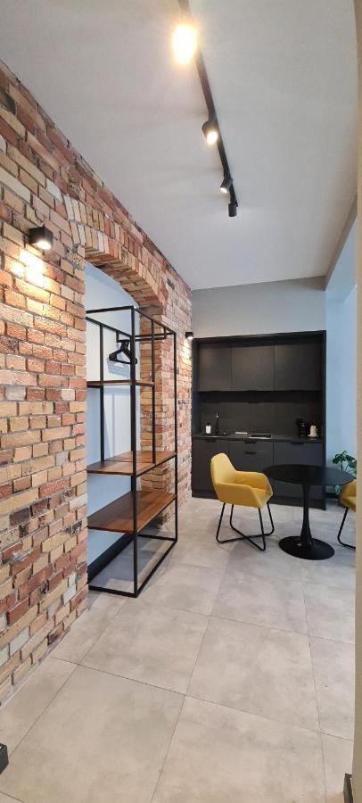 ז'ארי Apartsuites I Sorau מראה חיצוני תמונה A micro apartment in Warsaw, Poland