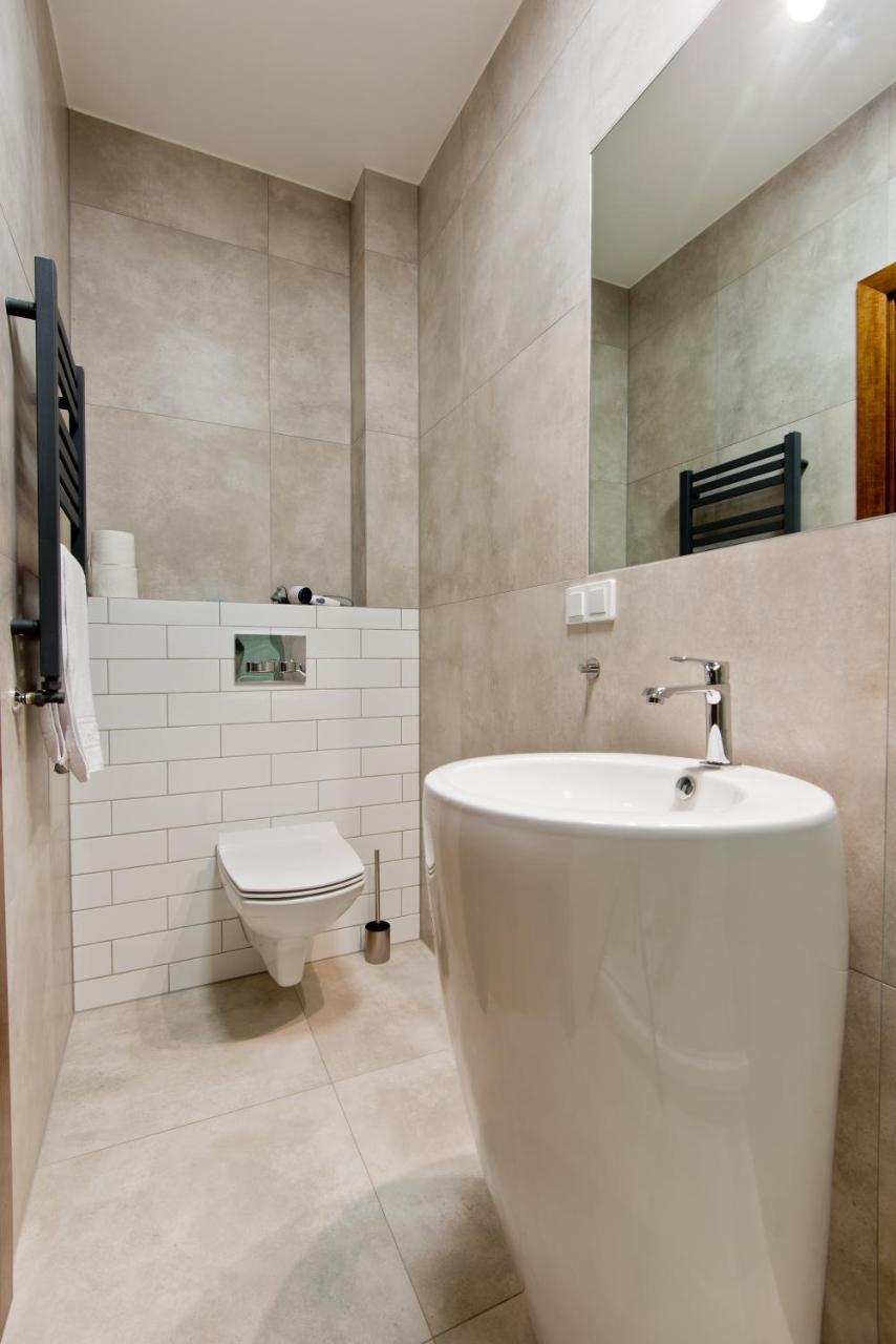 ז'ארי Apartsuites I Sorau מראה חיצוני תמונה Bathroom